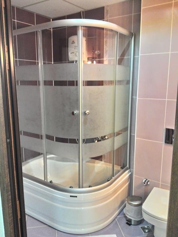 Guney Adana Otel Pokoj fotografie